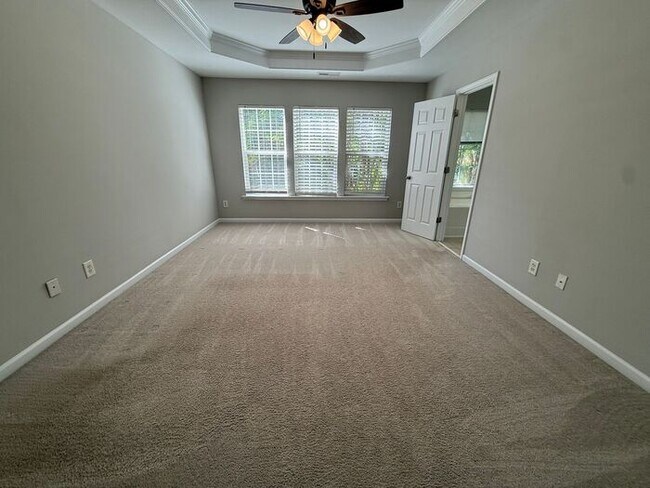 Building Photo - Prime Raleigh Location Near Crabtree & Downtown – Stunning 3BR Townhome