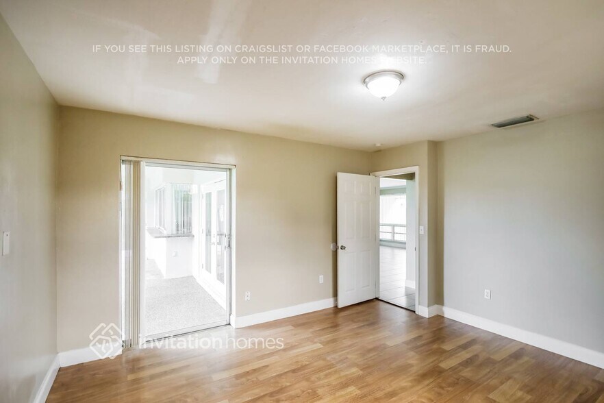 Building Photo - 8950 SW 53rd St