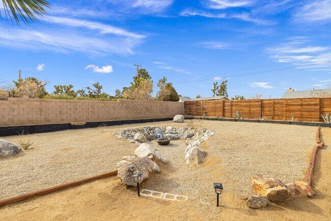 Building Photo - 7552 Elk Trail