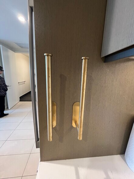 Building Photo - 889 Francisco St