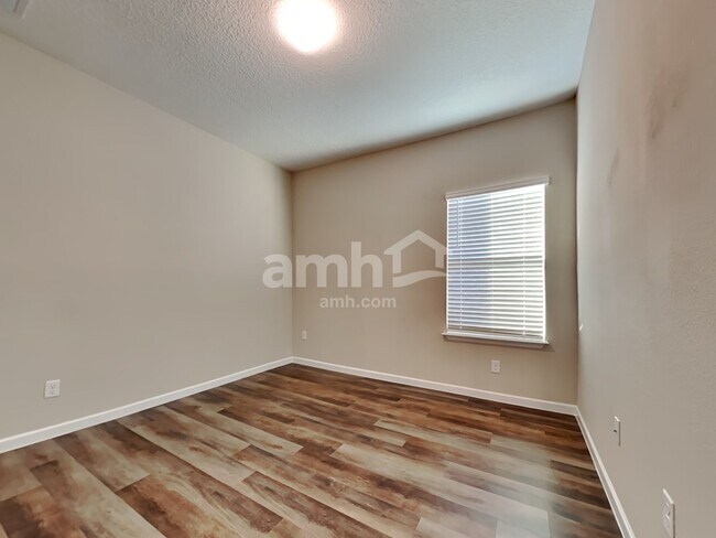 Building Photo - 111 Hemlock Point