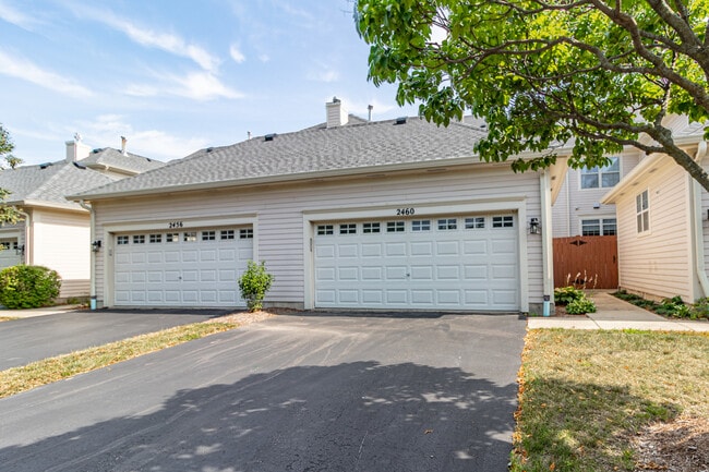 Building Photo - 2460 Violet St