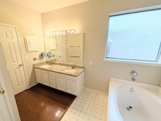 Building Photo - 6012 Timber Oaks Ridge