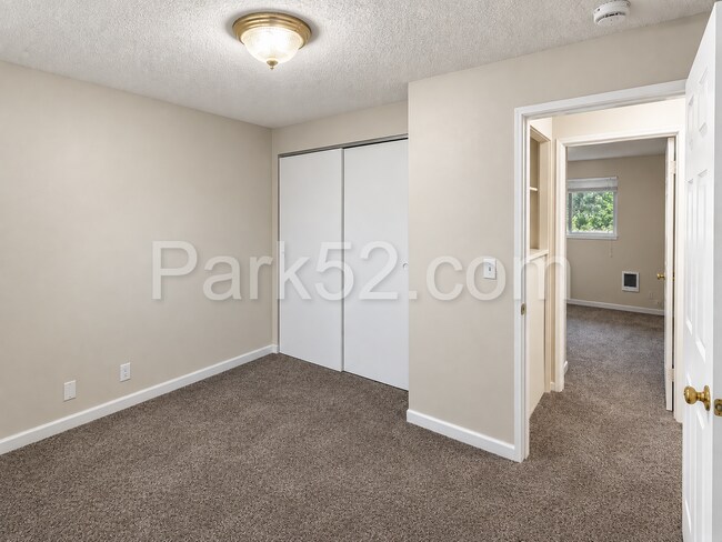 Building Photo - 1707 Garfield St S