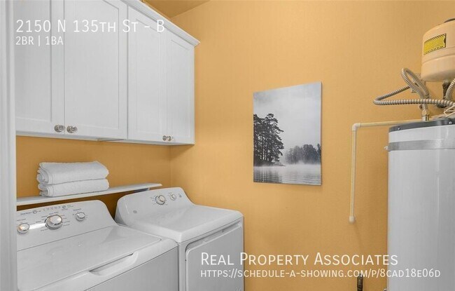 Building Photo - 2150 N 135th St