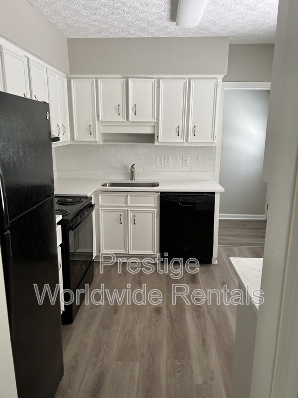 Building Photo - 4483 Oriole St