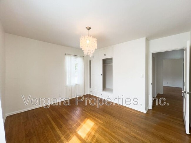 Building Photo - 623 Camino Real