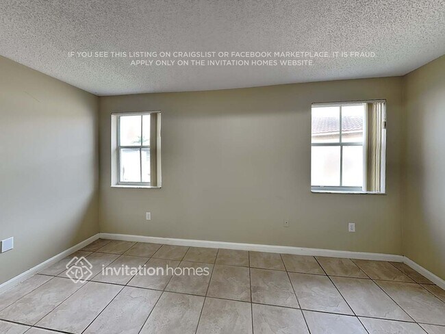 Building Photo - 1121 NW 129th Pl