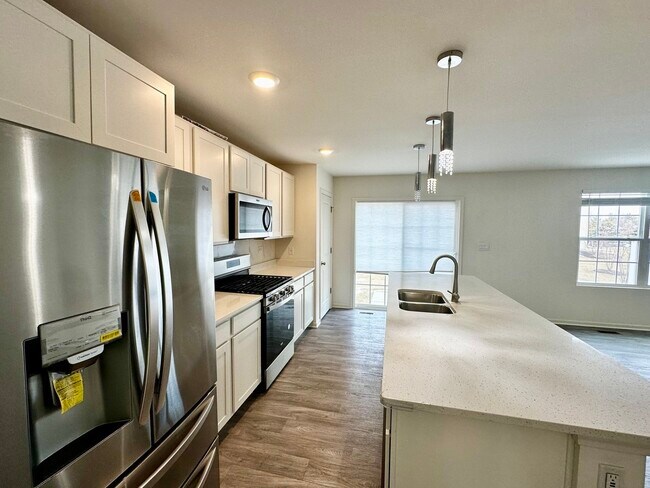 Building Photo - 2048 Canyon Creek Ct