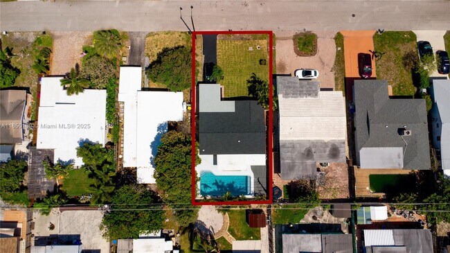 Building Photo - 3751 NE 17th Ave