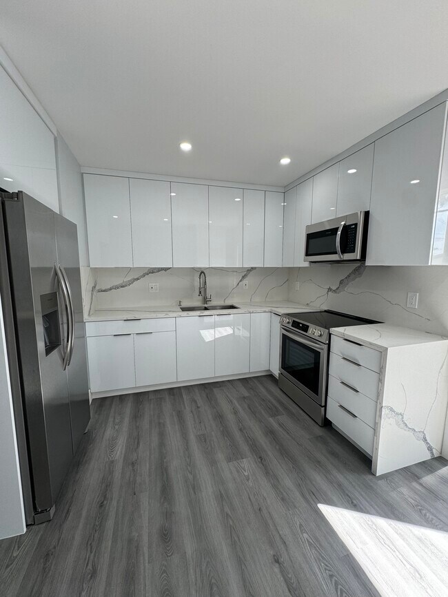 Building Photo - 1230 NW 70th St