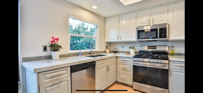 Building Photo - 1727 Avenida Alta Mira