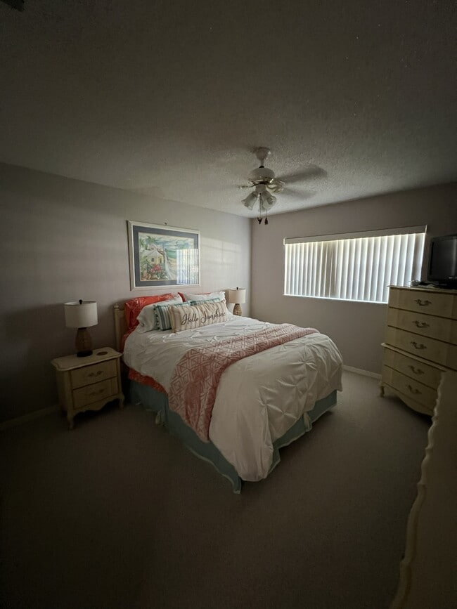 Building Photo - 8715 SE Alabama Pl