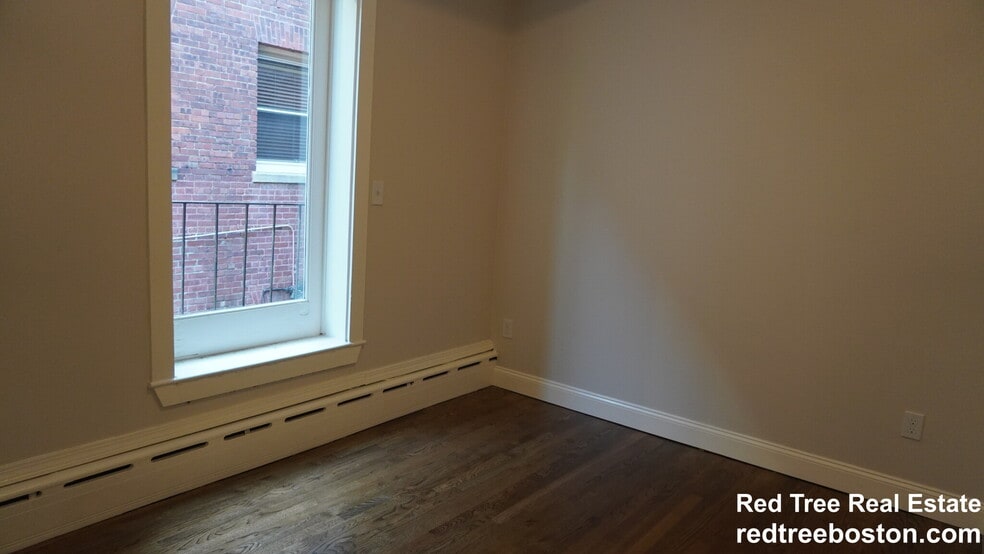 Building Photo - 1712 Beacon St