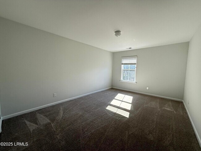 Building Photo - 1069 S Innovation Dr