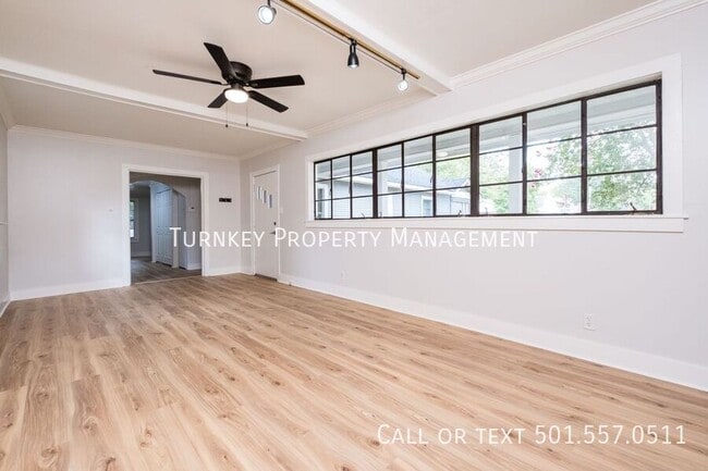 Building Photo - 324 N Jackson St