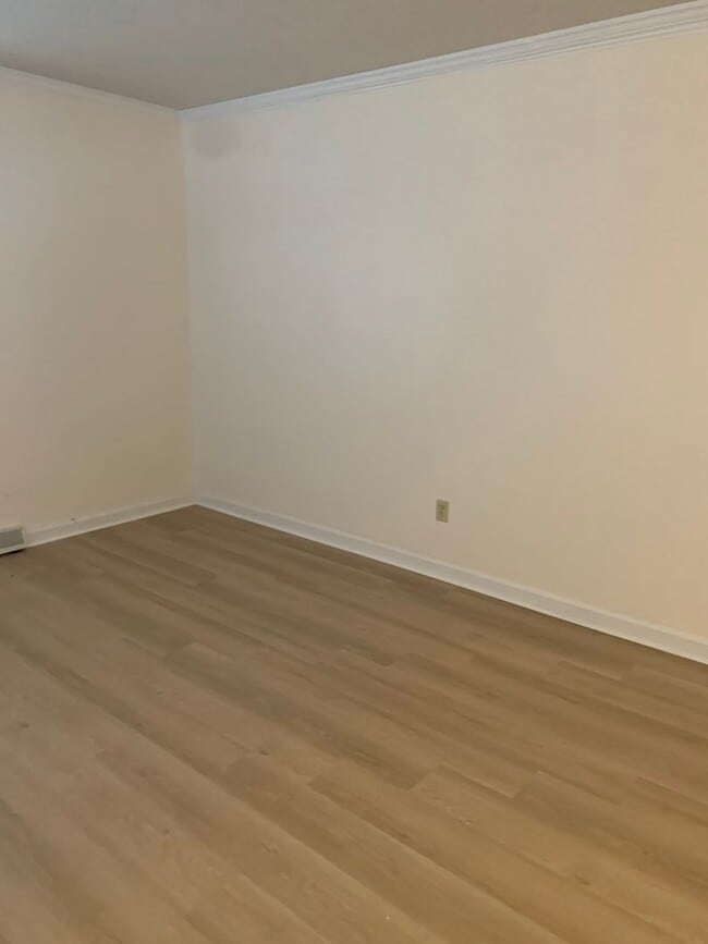 Building Photo - NORTH HILLS CHARMER--2 STORY--DOWNSTAIRS BEDROOM/OFFICE--FORMAL AREAS-LAUNDRY/MUD AREA-CARPORT