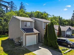 Building Photo - 580 7th Ct