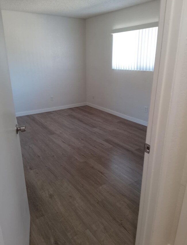 Building Photo - 1BD / 1 BA - Apartment For Rent