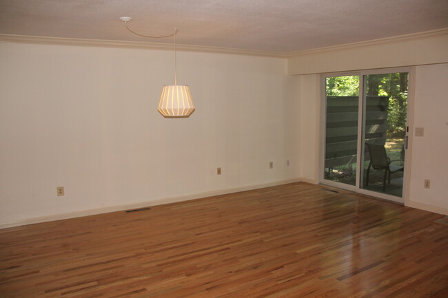 living room and dining room - 45 Tunxis Vlg