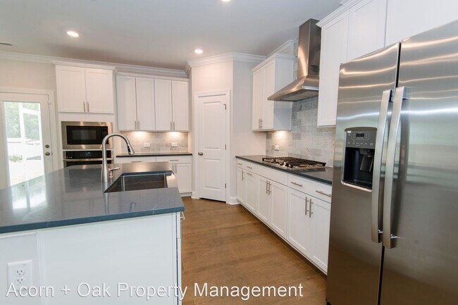 Building Photo - 4 br, 3 bath House - 135 Majestic Peak Dr