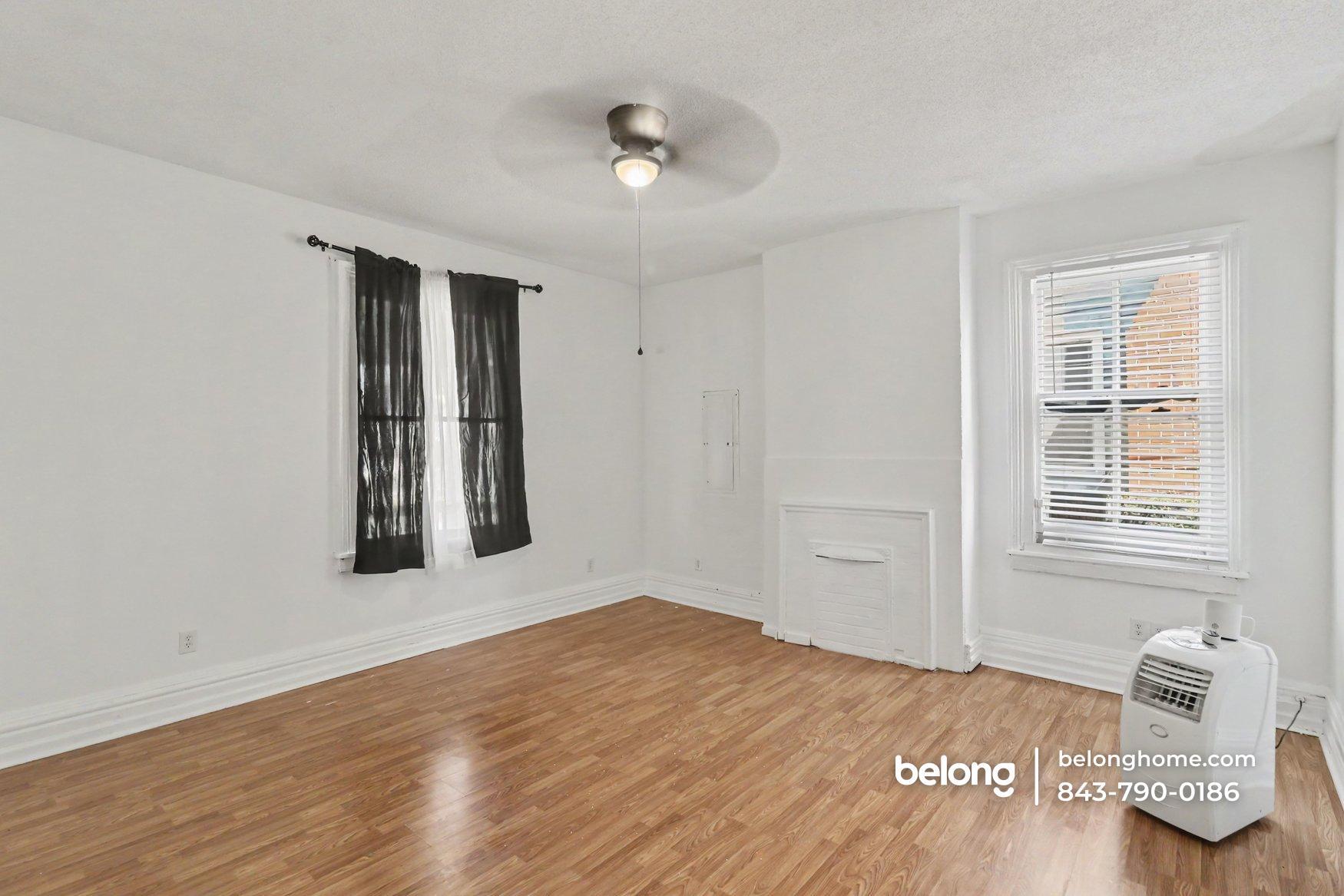 Building Photo - 914 Beman St