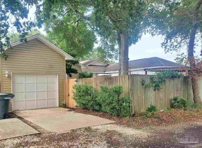 Building Photo - 6 Palao Rd