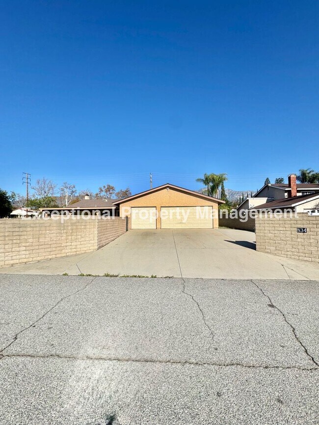 Building Photo - Ready to move in 4 bedroom 2 bath home!