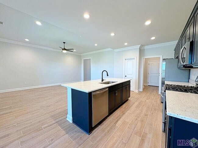 Building Photo - 722 Bellegrove Sq Ave