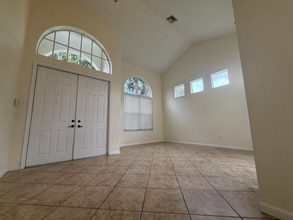 Building Photo - 2793 Shaughnessy Dr