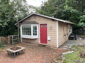 Building Photo - West Seattle - Cute Pigeon Point Open 1 Be...