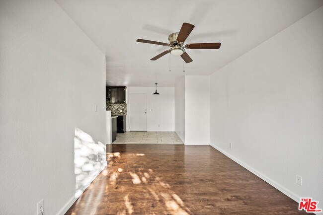 Building Photo - 412 Coronado Terrace