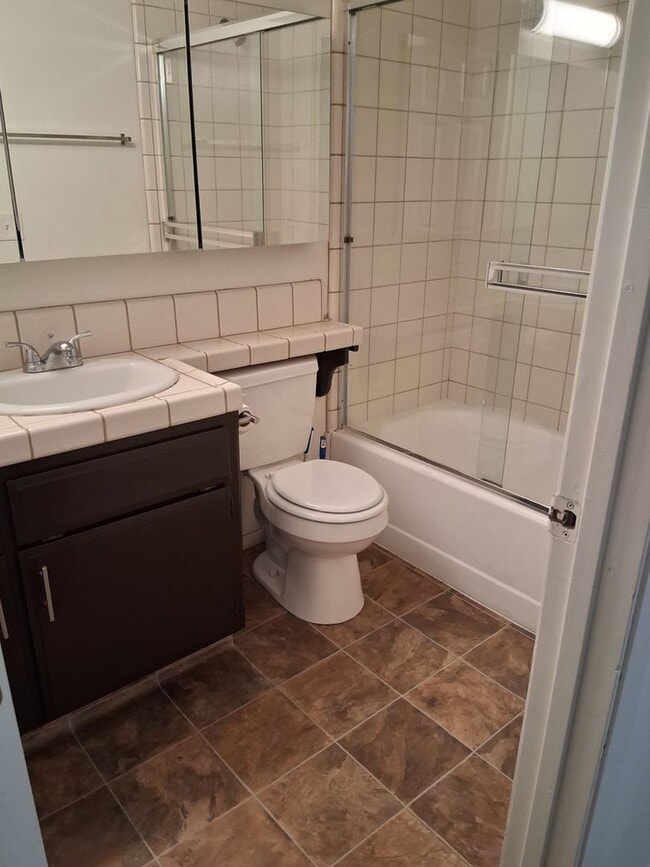 Building Photo - Great Condo for Rent!