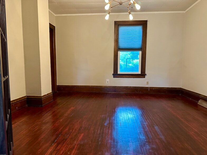 Dining Room - 784 Carpenter St