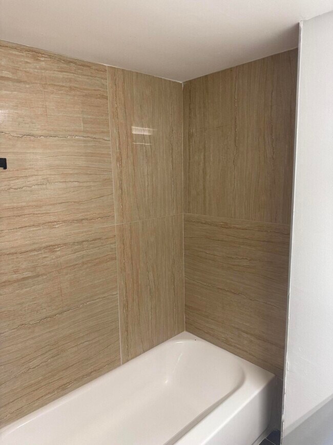 Building Photo - 4871 Arjaro Dr