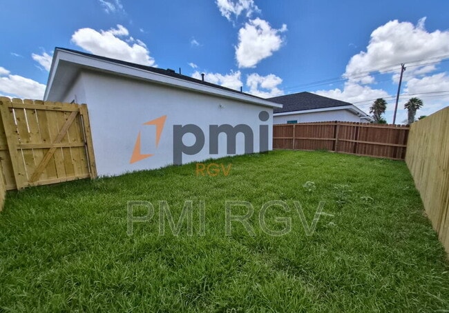 Building Photo - 2113 Elsham Ave