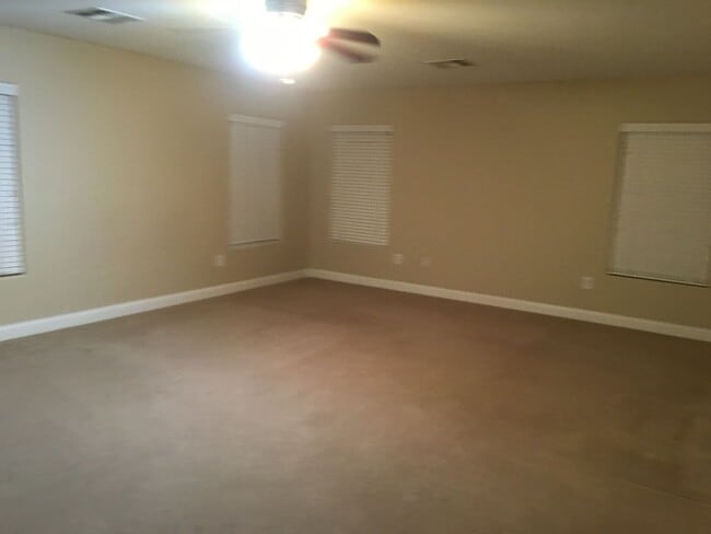 Building Photo - 5 BD 4 BTH Two Story Home Available in Aliante