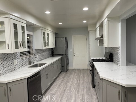 Building Photo - 1538 E Larkwood St