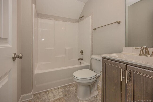 Building Photo - 6821 Hunters Den Rd