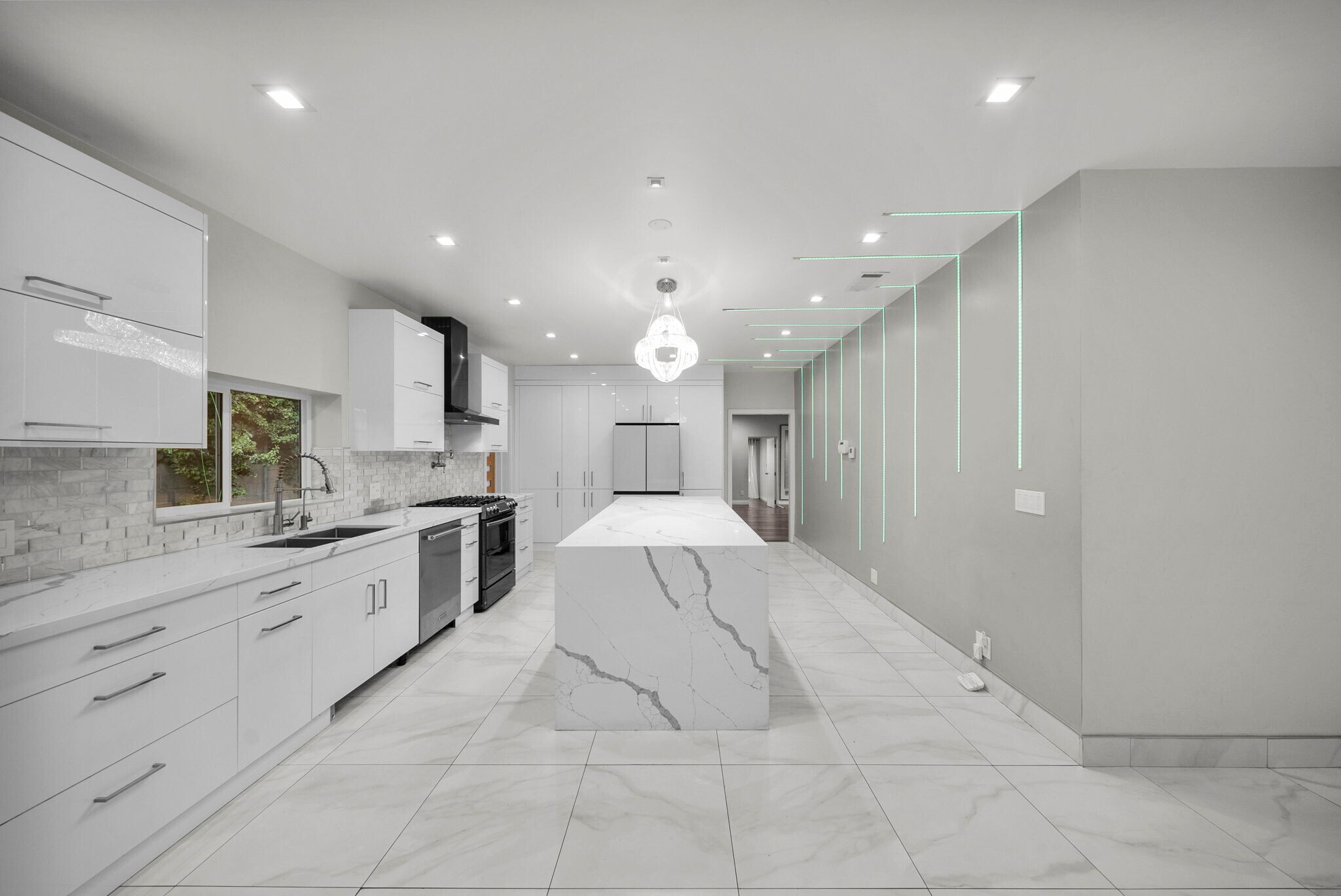 Building Photo - 8647 Corbin Ave