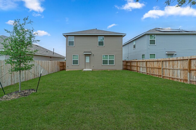 Building Photo - 4 bd/2 ba available NOW!! Wiseman/Talley F...