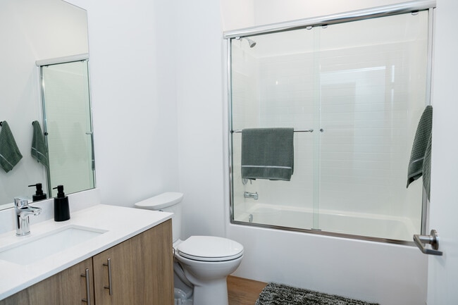 Building Photo - Monte