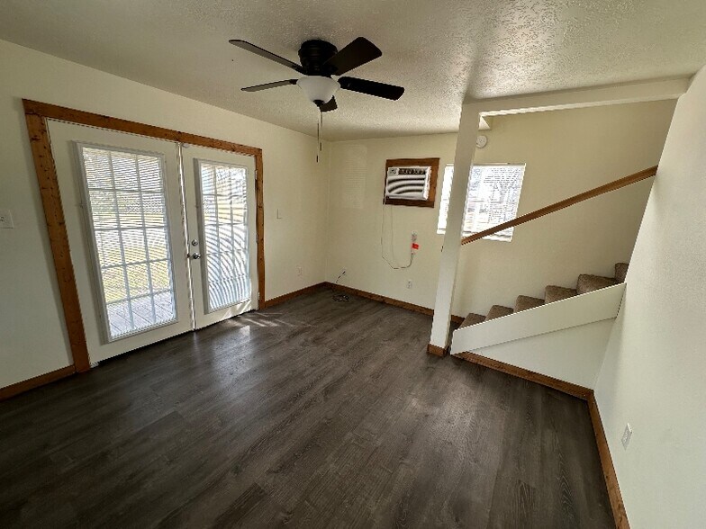 Building Photo - 10004 Wrangler Wy