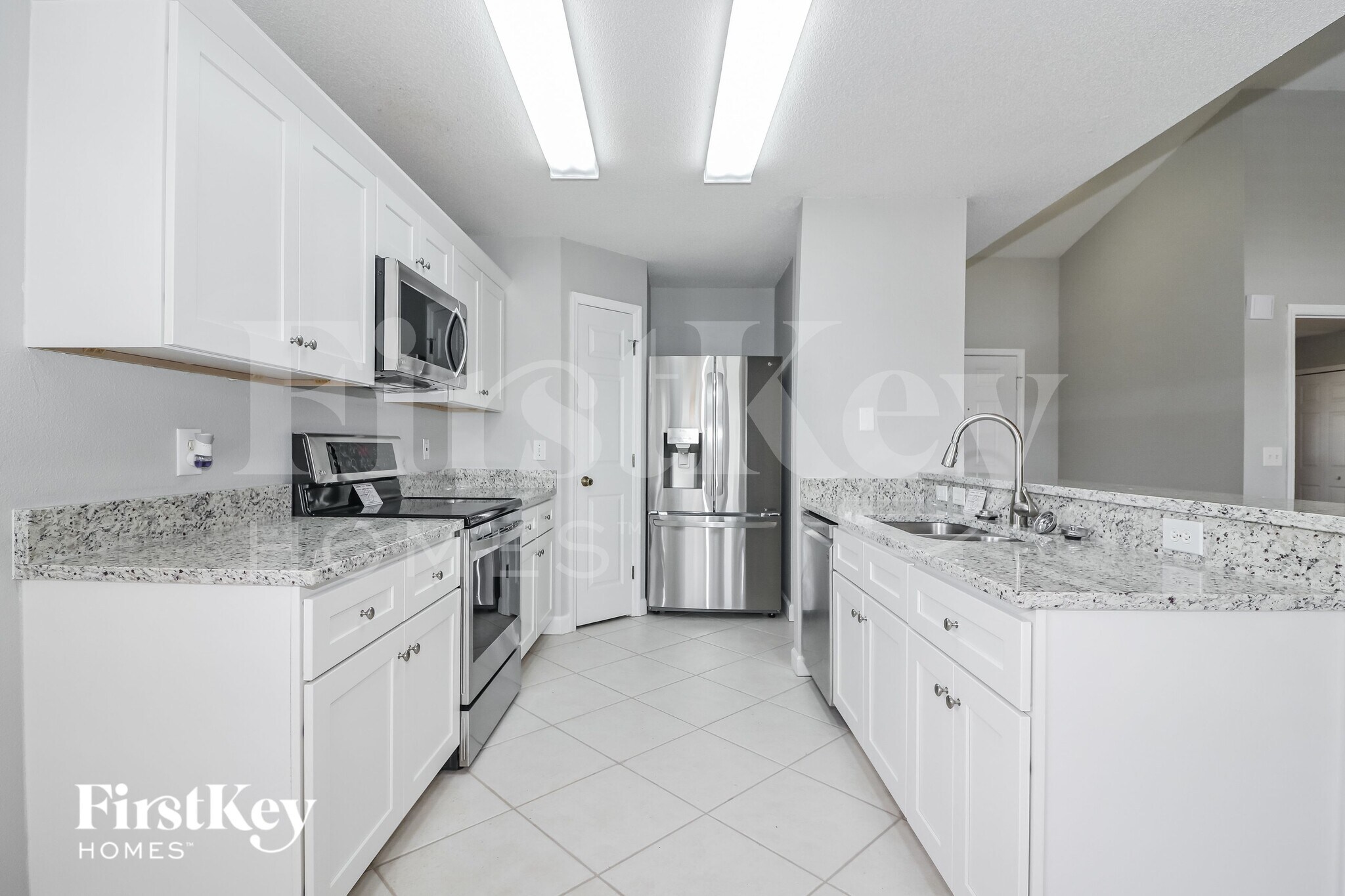 Building Photo - 12025 Larson Ln