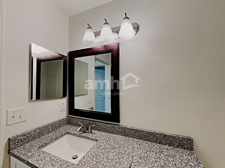 Building Photo - 30908 Temple Stand Ave