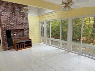 Building Photo - 27 Lincoln Cir W