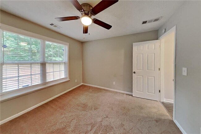 Building Photo - 3370 Glen Summit Ln
