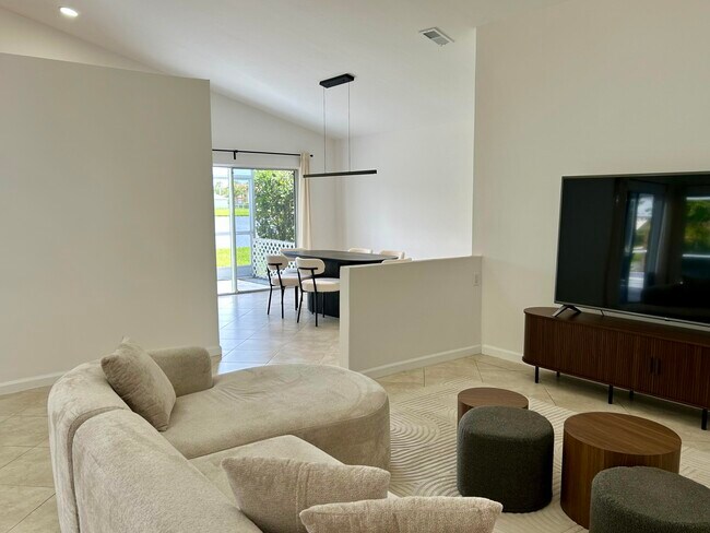 Building Photo - 9549 Aegean Dr