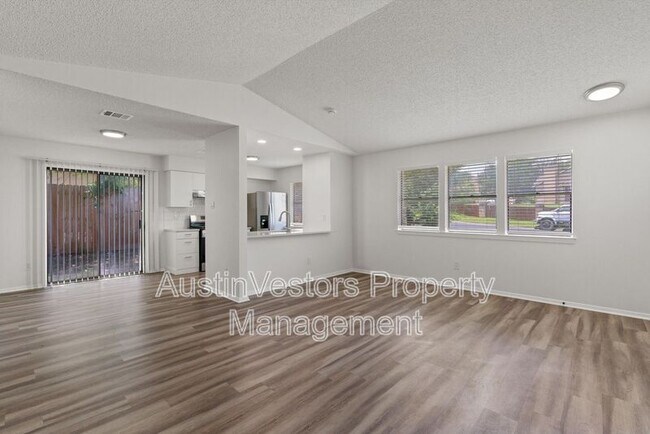 Building Photo - 11411 Walnut Ridge Dr