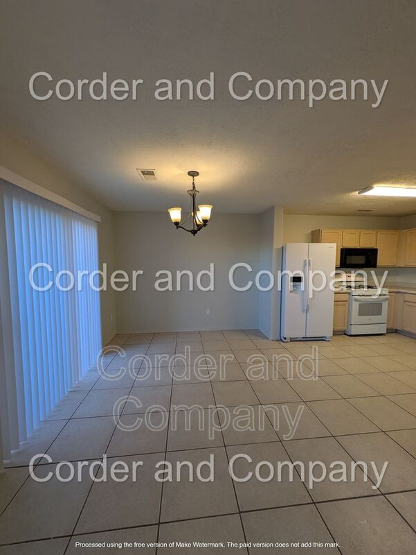 Building Photo - 11243 Campo Del Oso Ave NE